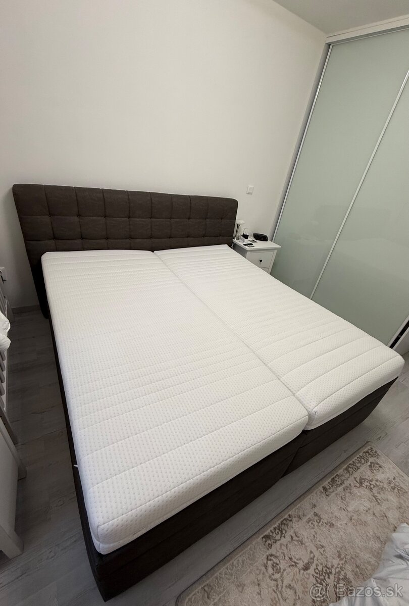 Manželská posteľ - 7