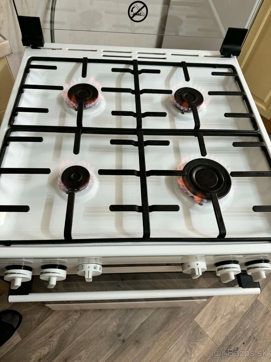 Predam sporak Mora K864AW - 7