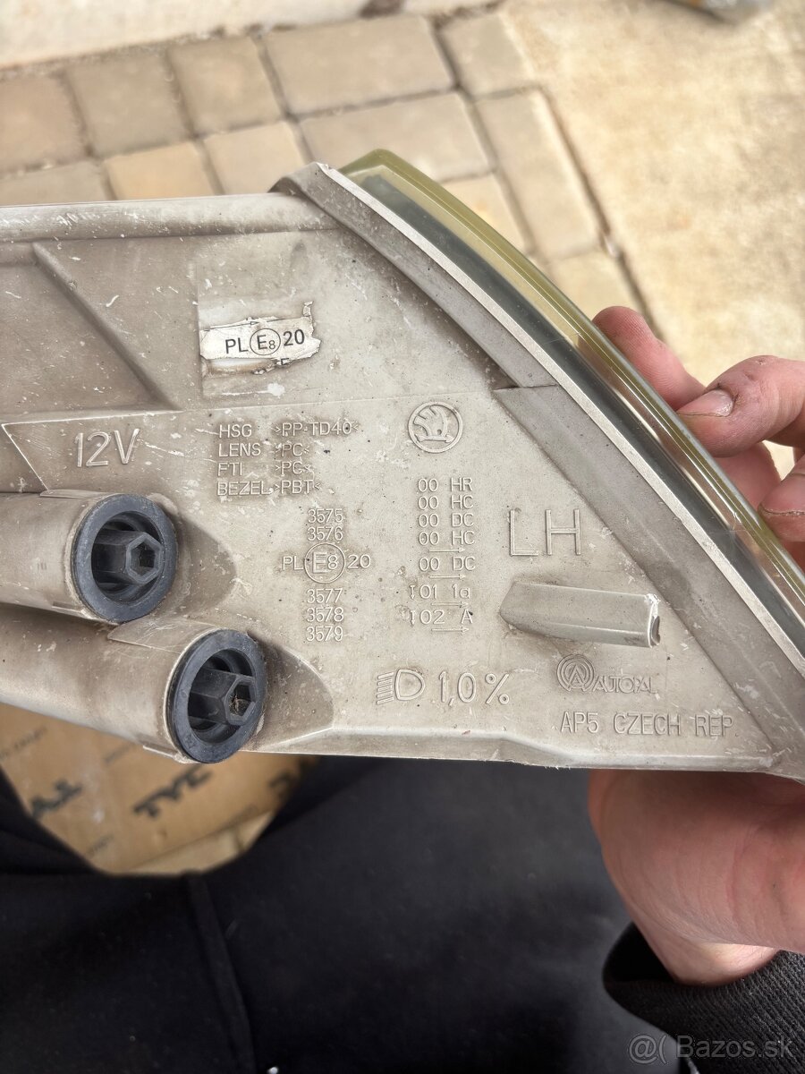 Predne svetla škoda octavia 2 - 7