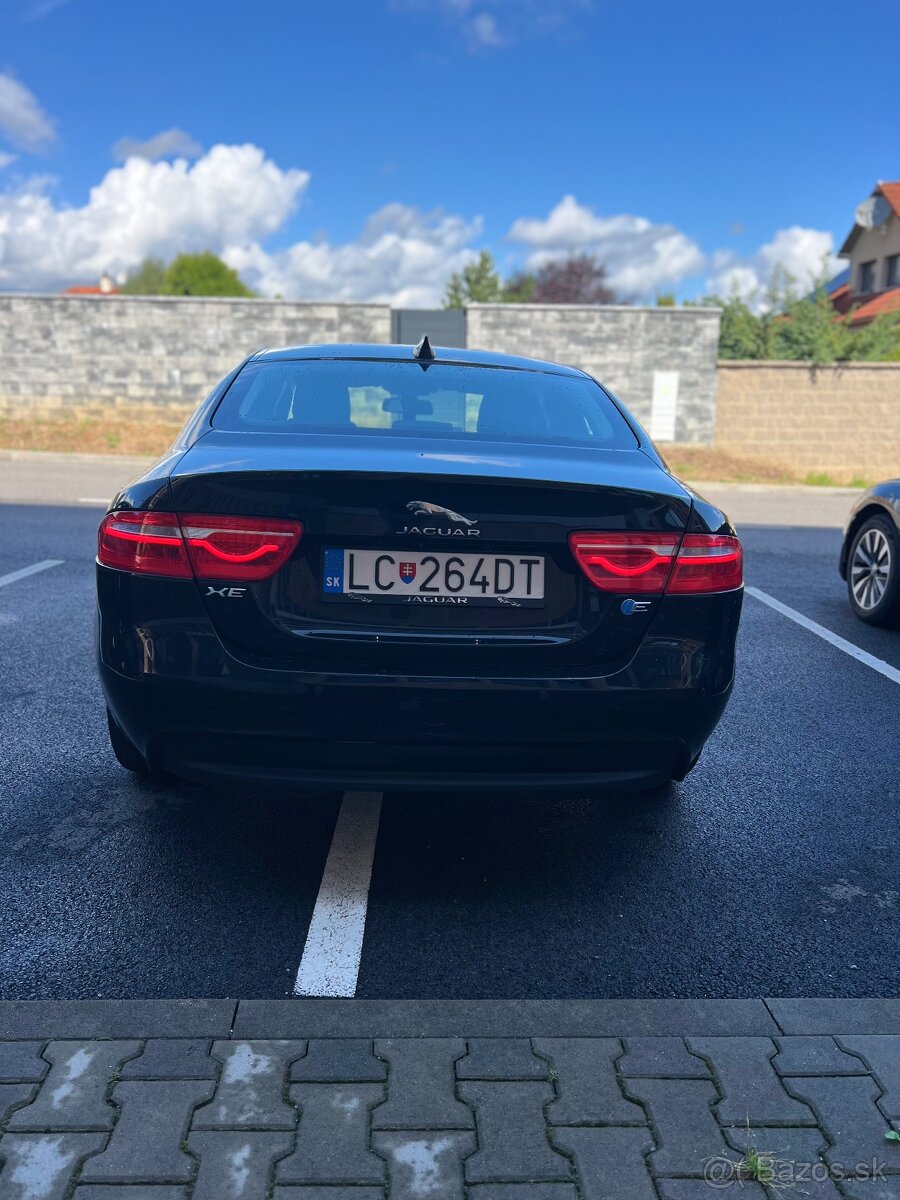 Jaguar XE 2.0D Prestige - 7
