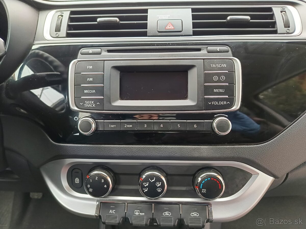 Predám KIA RIO sedan 1,2 málo jazdená - 7