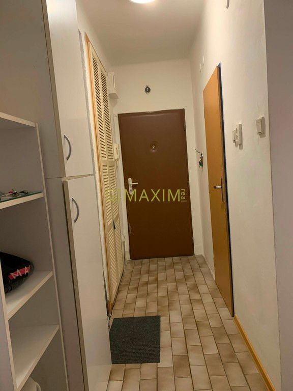 2-izbový byt v centre Malaciek – výborná poloha, príjemná di - 7