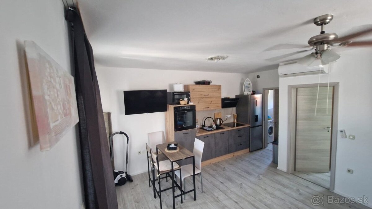 Chorvátsko, pekný apartmán na VIRe. - 7