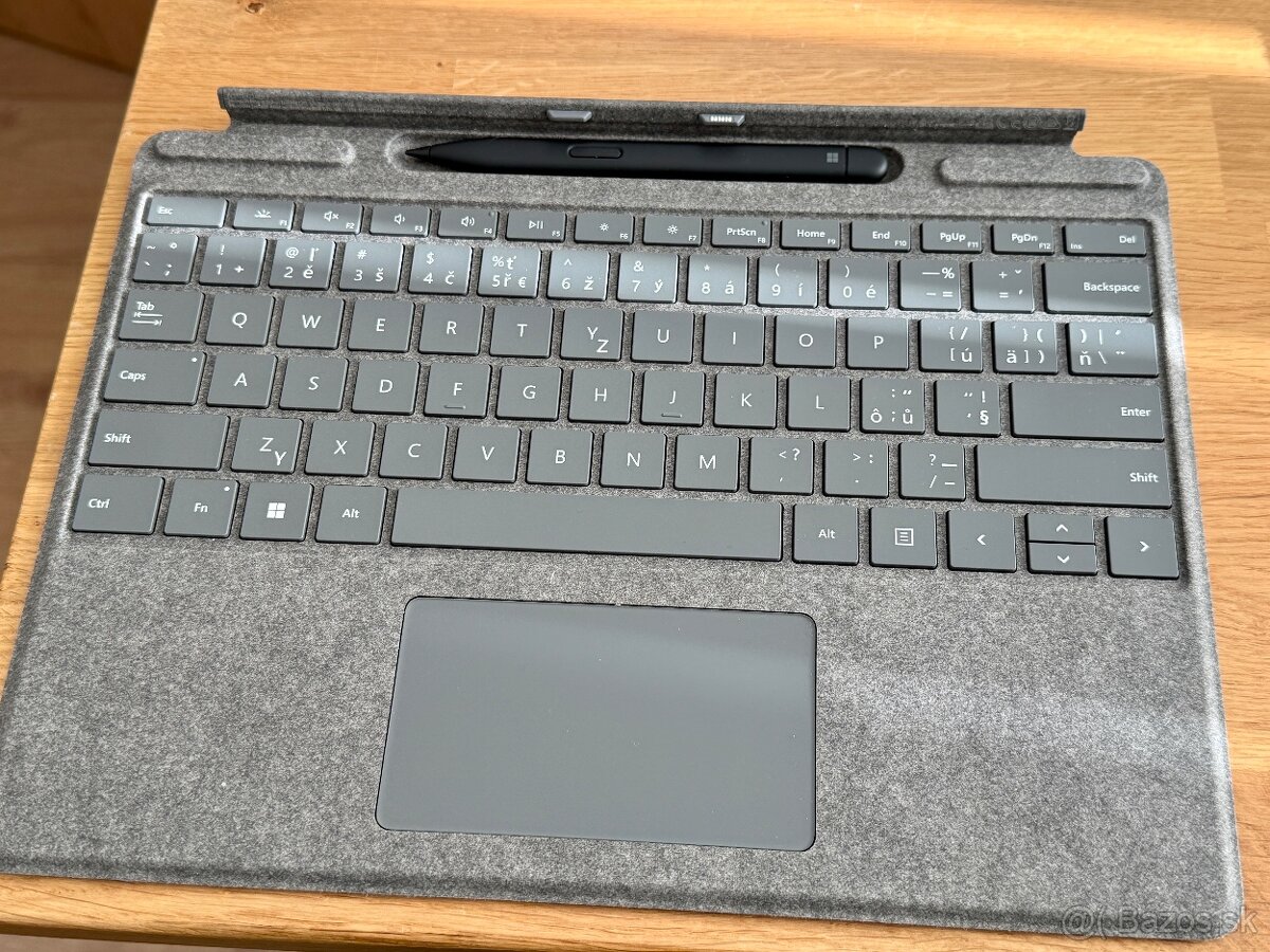 Microsoft Surface 10 PRO, ultra 5-135U, 1TB, 16GB RAM - 7