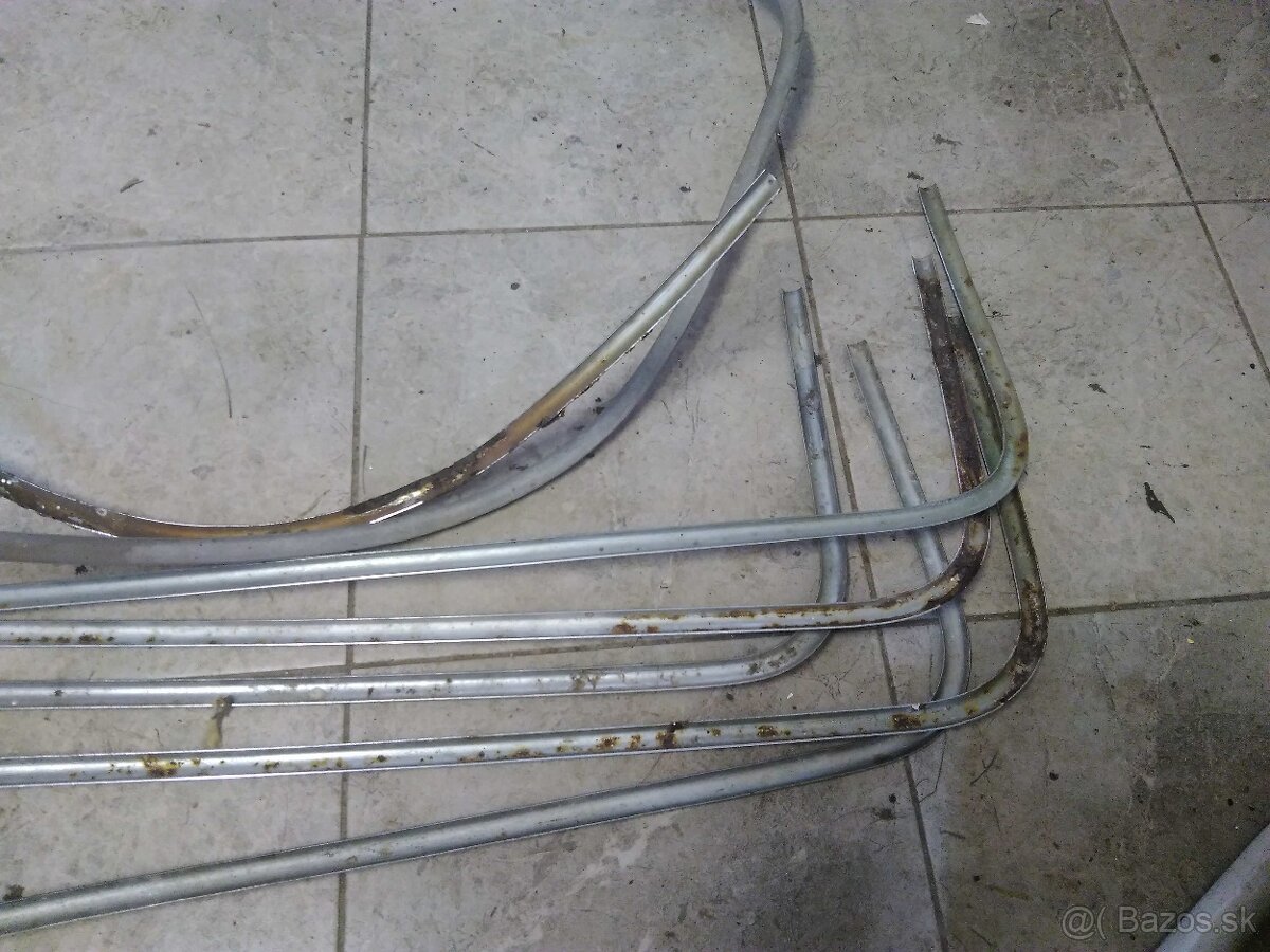 Lišty na Tatra 603 - 7