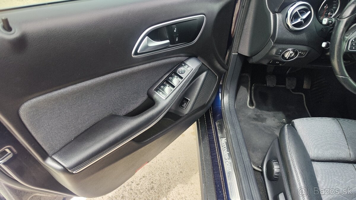 Mercedes Benz GLA 200D, - 7