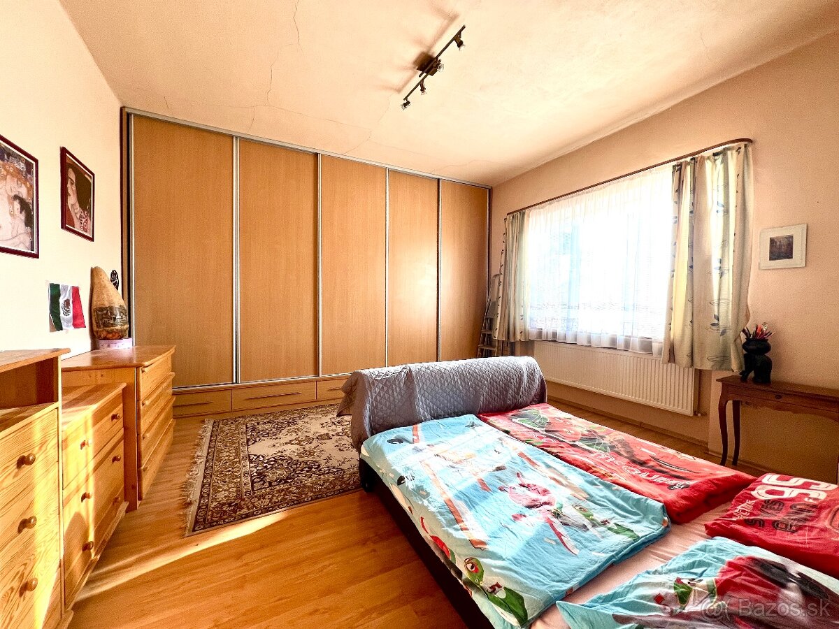 Dvojpodlažný rodinný dom s pivnicou v blízkosti centra mesta - 7