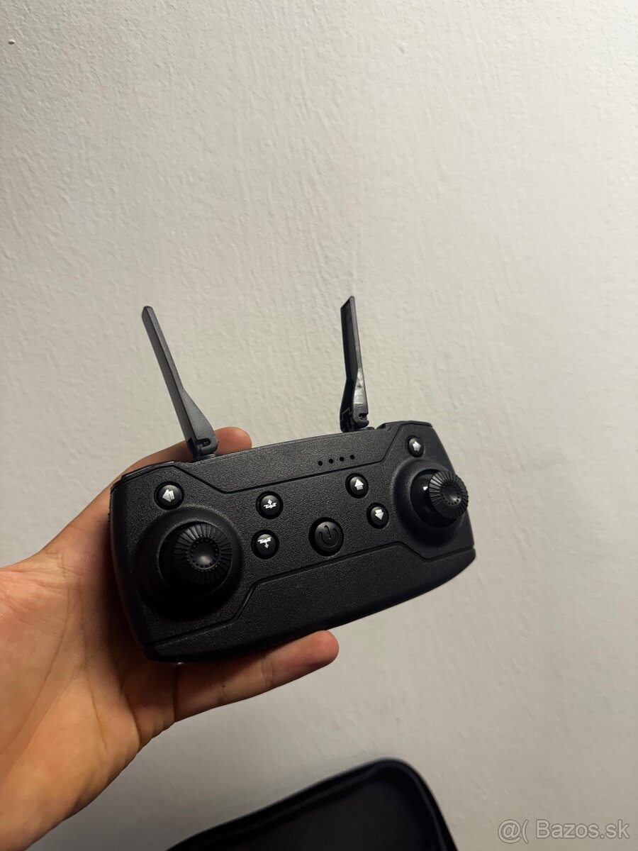 🚁 Mini dron s HD kamerou – vo veľmi dobrom stave - 7
