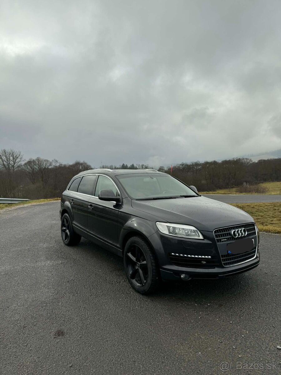 Audi Q7 - 7