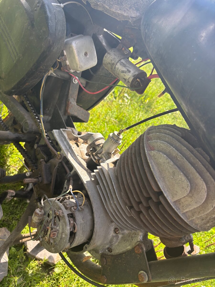 Jawa 250/559 - 7