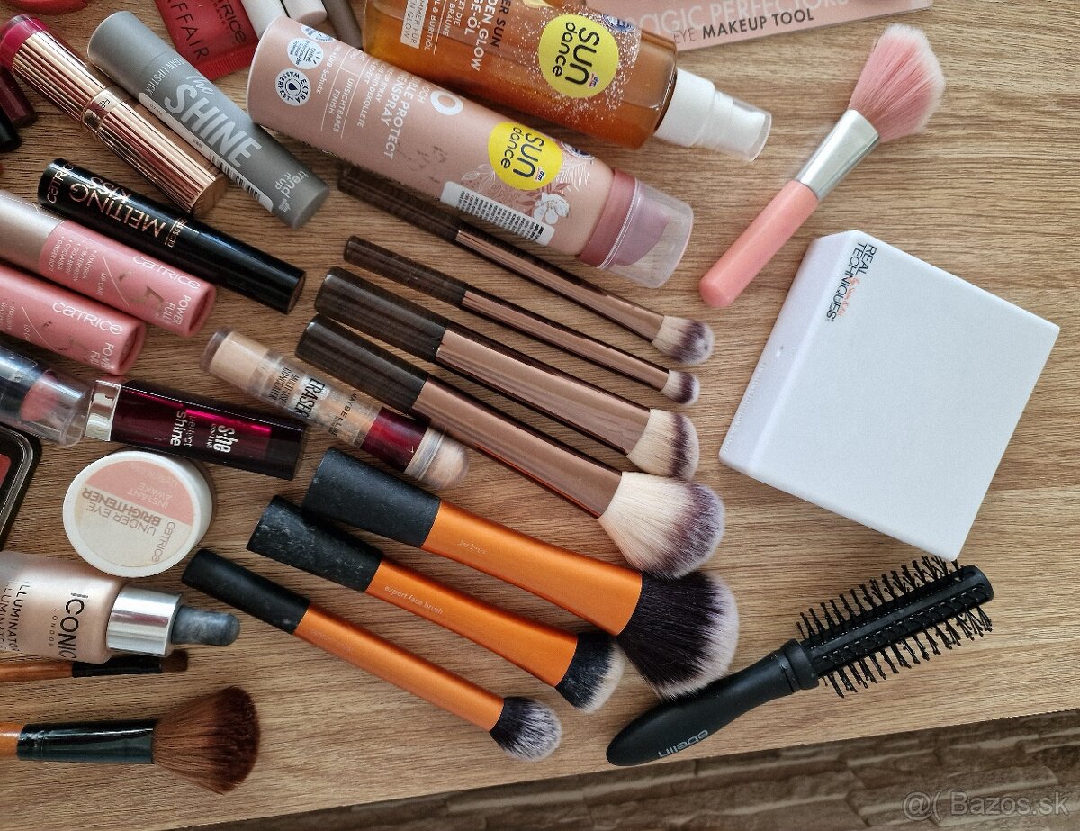Veľký balík kozmetiky a štetcov - 7