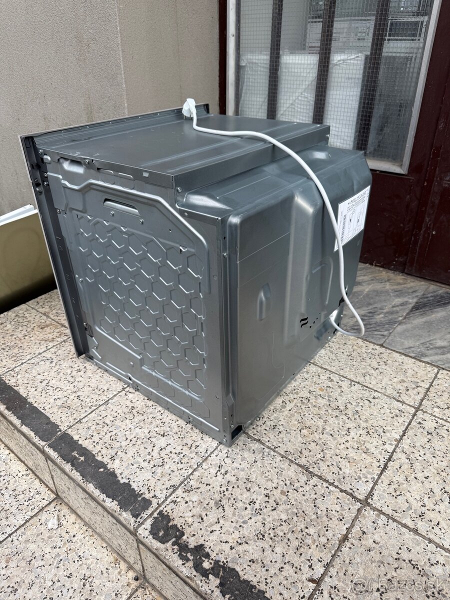 Predám vstávajú rúru Bosch - 7