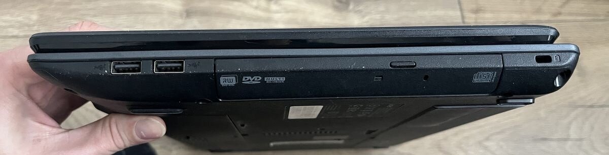 ASUS Aspire 5733Z - 7