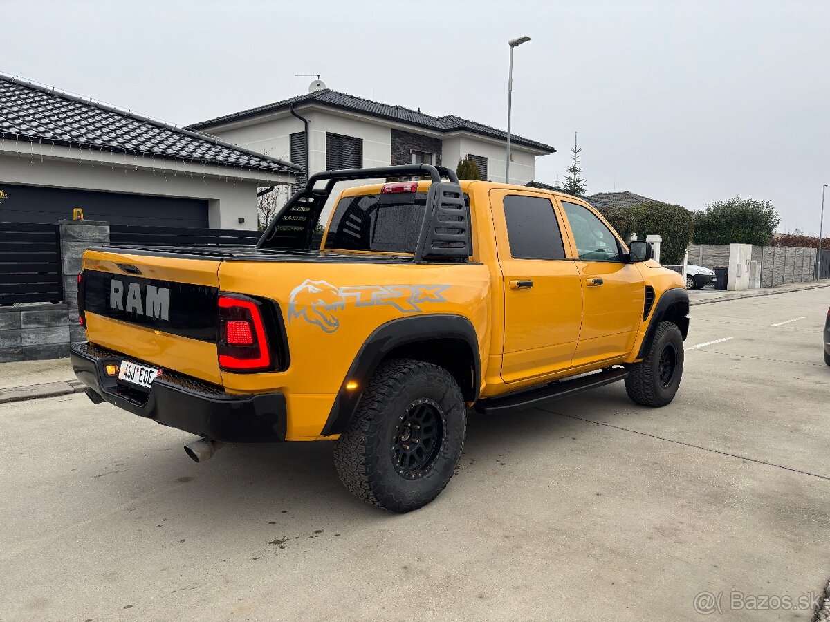 DODGE RAM 5,7 HEMI - 7