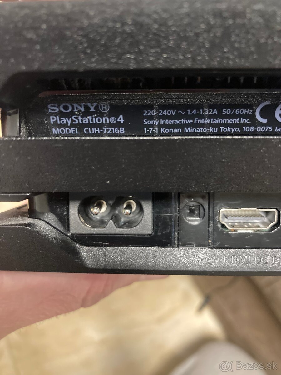 PS4 PRO 2TB SSD + 3 ovládače + hry - 7