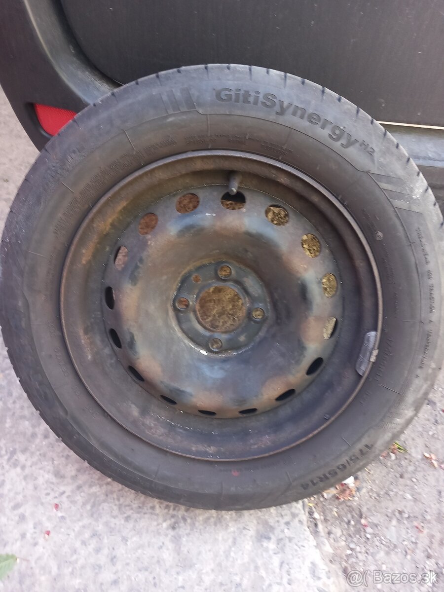 Predám gumy 175/65/14(dot2021)Twingo2 - 7