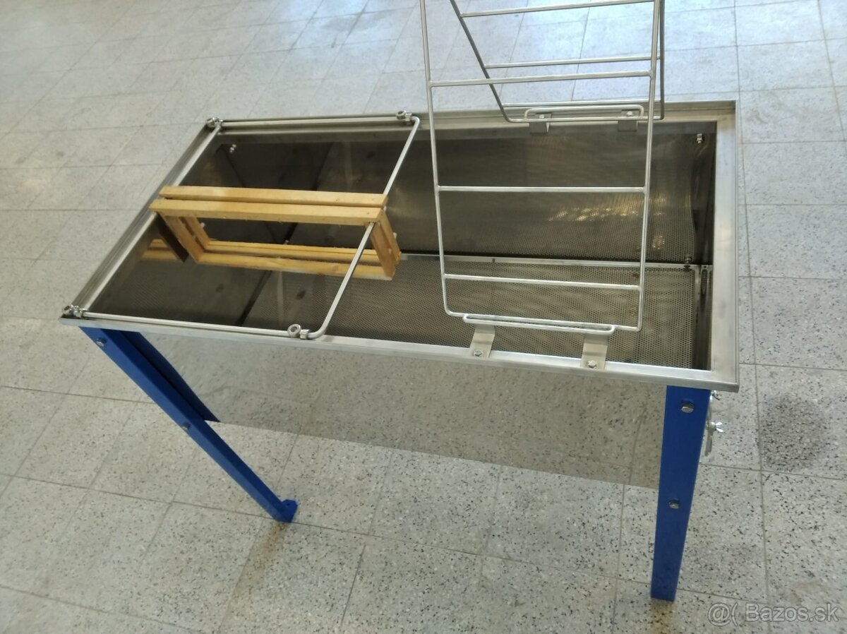 Odvíčkovací stůl - 7