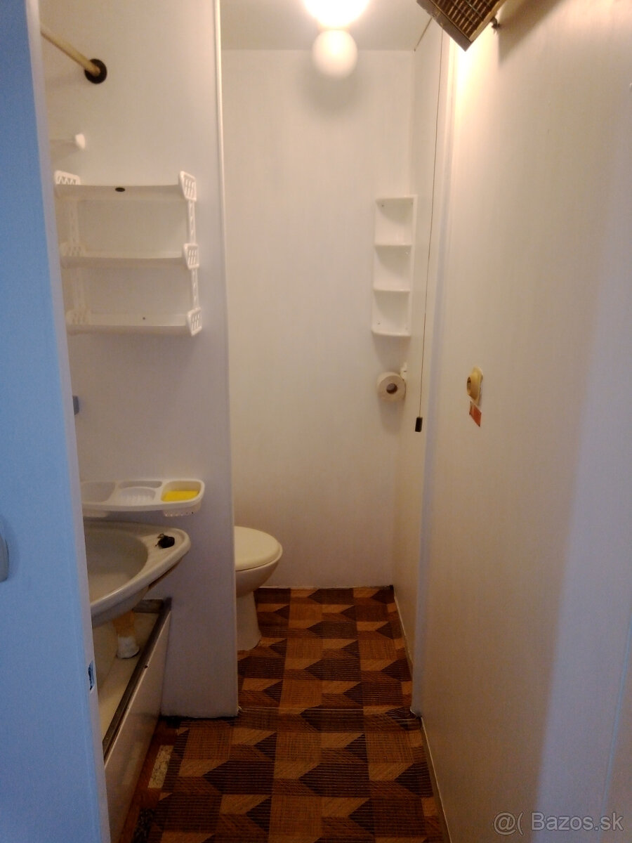Prenájom 1-izbového bytu vo Zvolene - 7