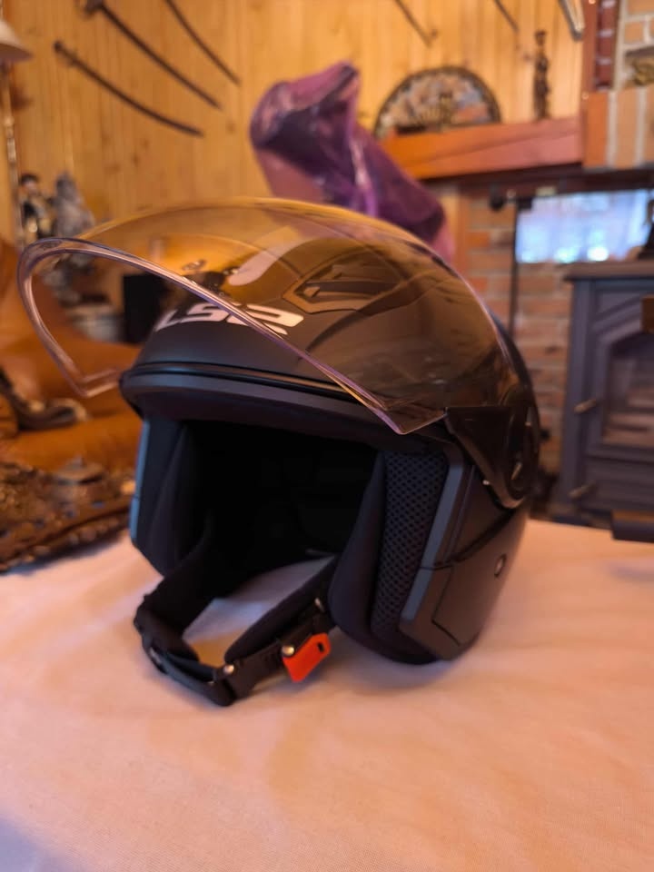 Prilba na motorku LS2 - 7