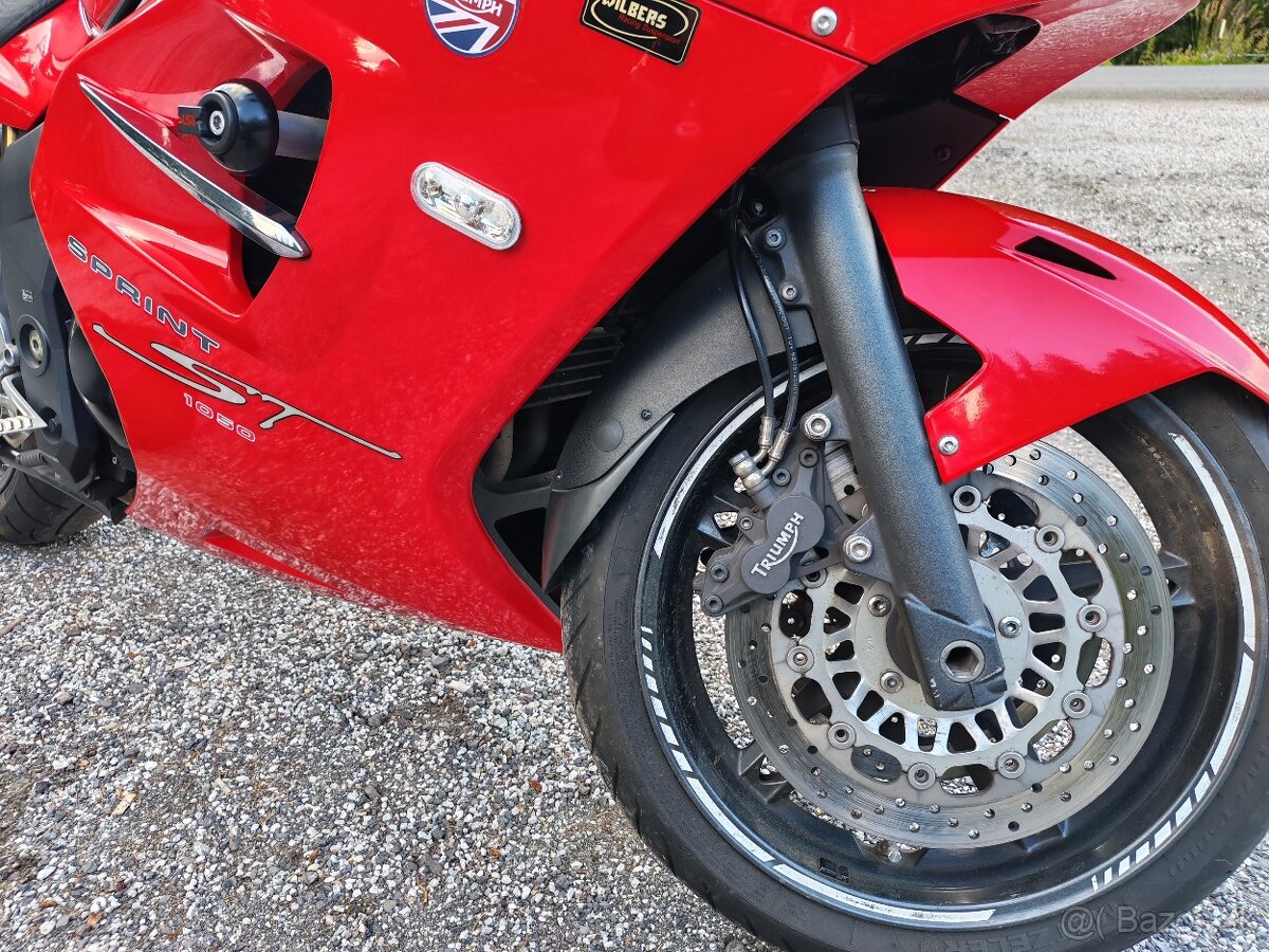 Predám Triumph Sprint ST-1050 - 7