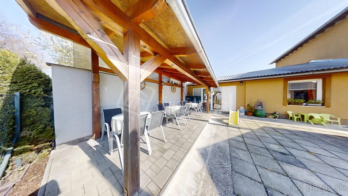 Penzión na námestí s vlastným barom a nenahraditeľným výhľad - 7