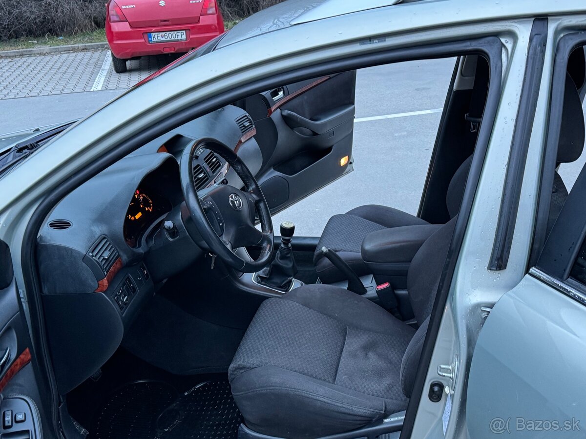 Toyota Avensis Kombi 2.2 D-4D - 7