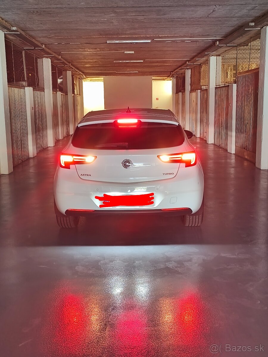 Predám Opel Astra K 1.4 benzín - výmena za combi - 7