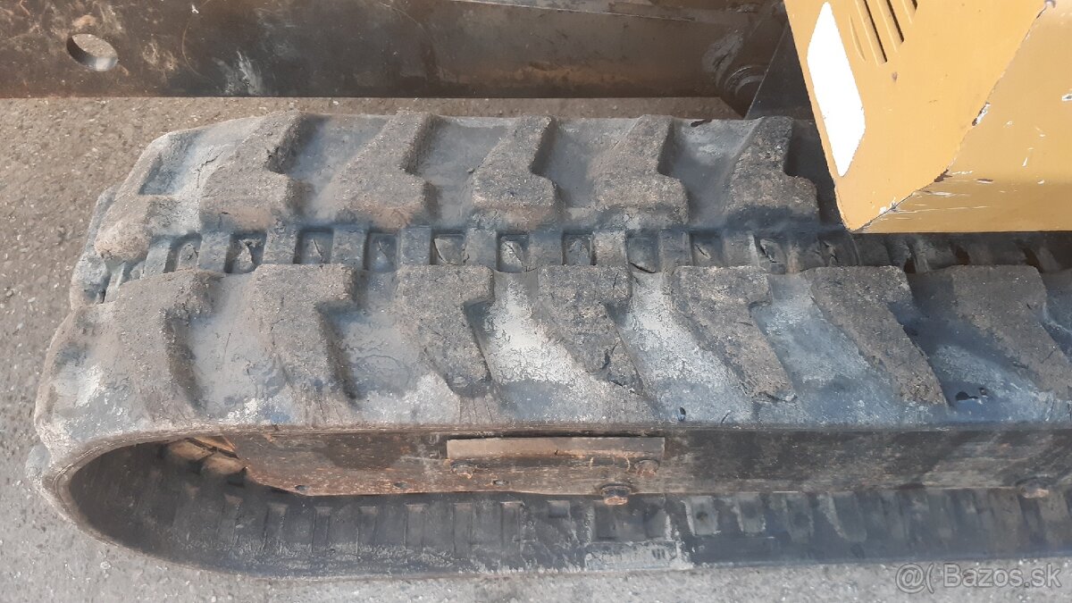 Minibager Caterpillar CAT 302.5 ročník 2006 - 7