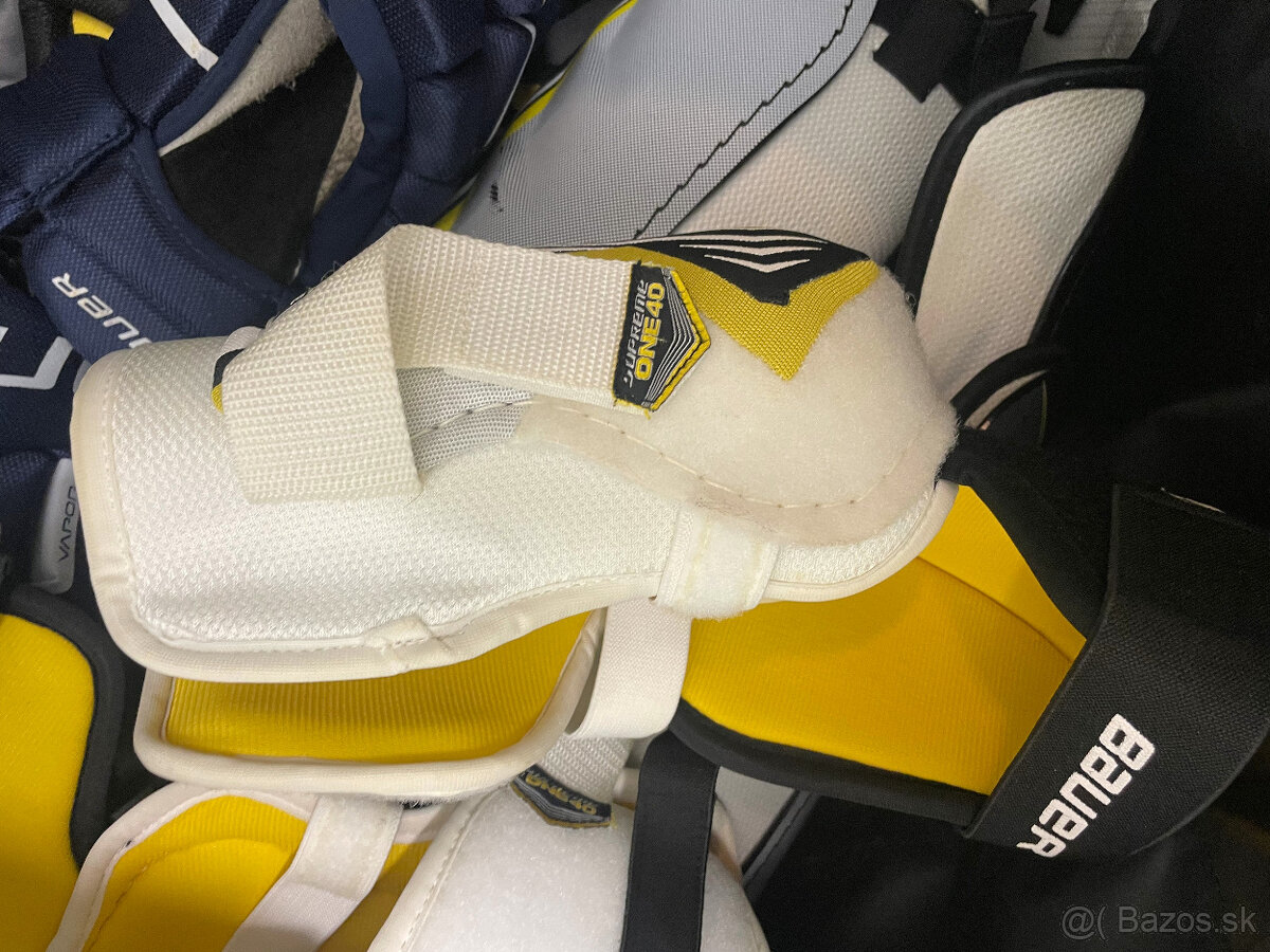 Predam hokejovu vystroj Bauer Supreme One 40 Senior - 7