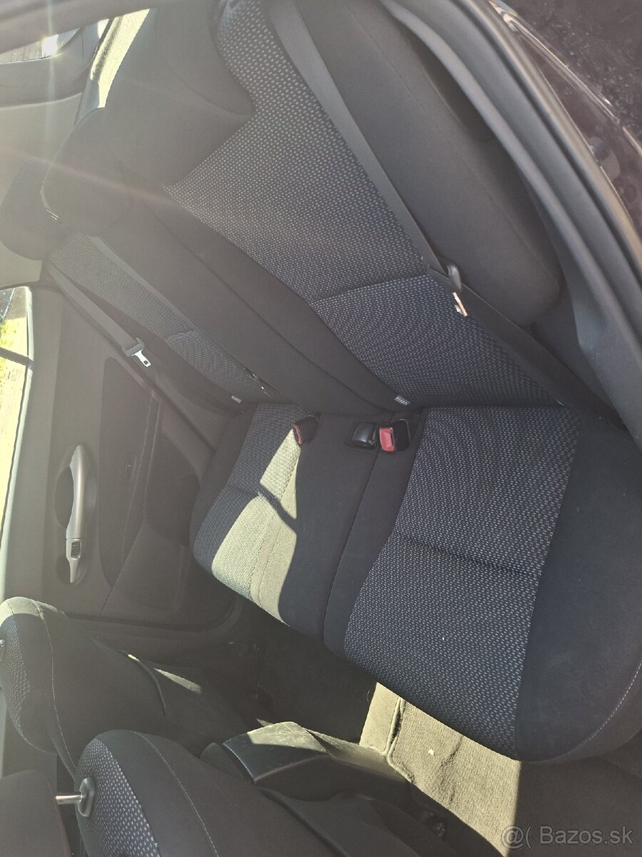 Toyota Auris 1,6,benzin 97 KW. - 7