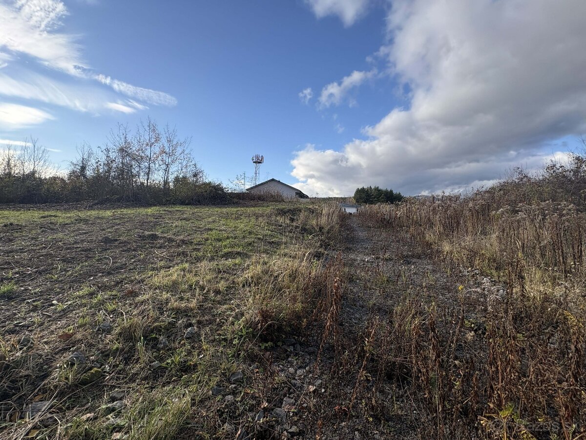🌞 Slnečný pozemok pri lese – maximum súkromia v Badíne - 7