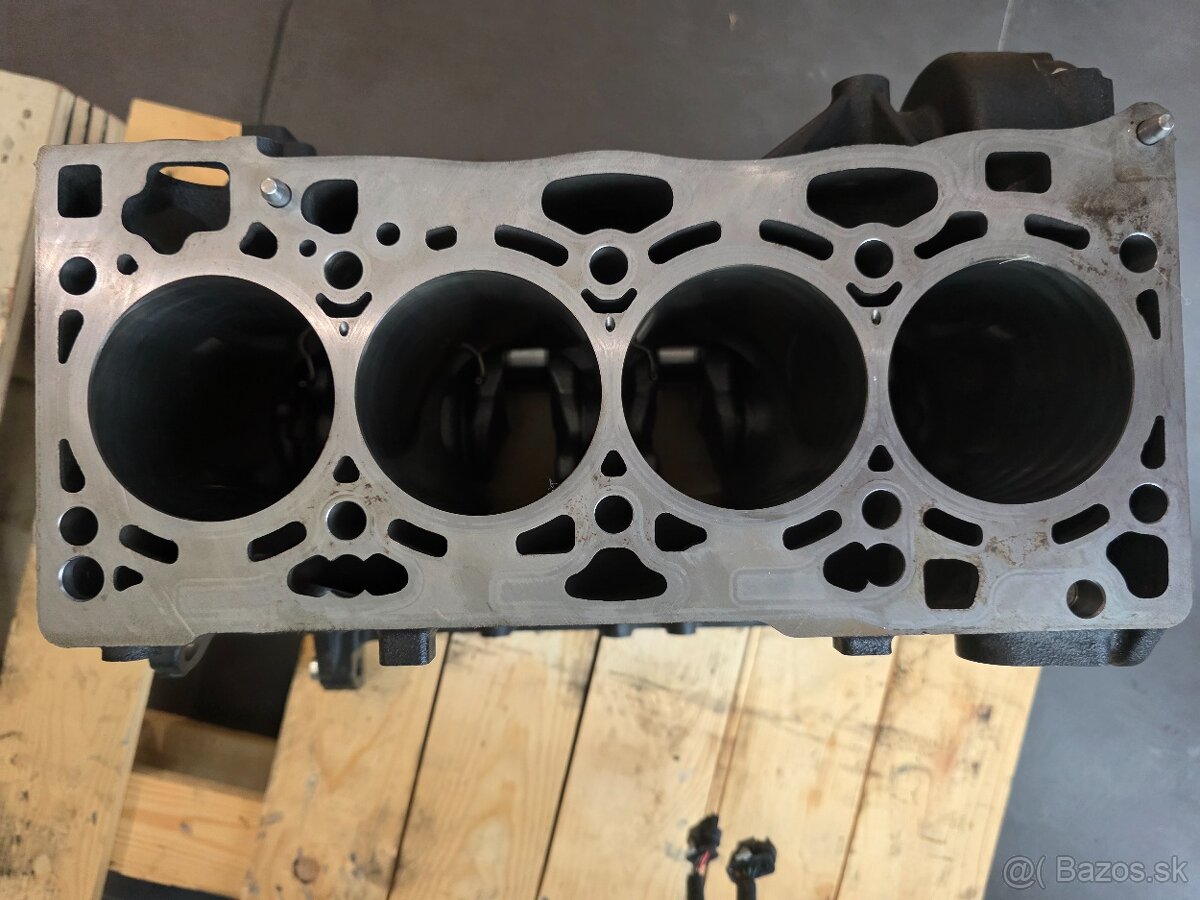 BLOK MOTOR 2,0 TDI DFF / DFS NOVY + KLUKA - 7