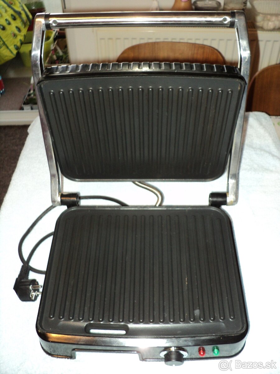 Zvlhčovač+šijací stroj+gril+kufor, vysávač,.. - 7