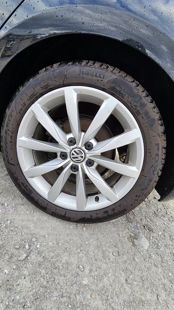 Predám Volkswagen Golf 7 - 7