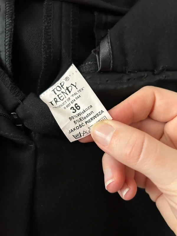 Dámske čierne nohavice - 7