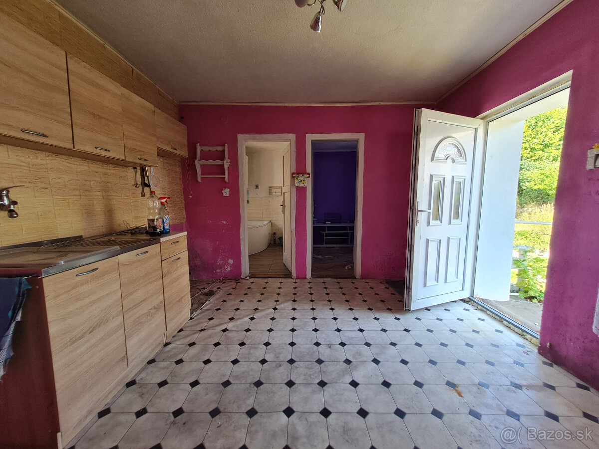 Malé Straciny - rodinný dom - 7
