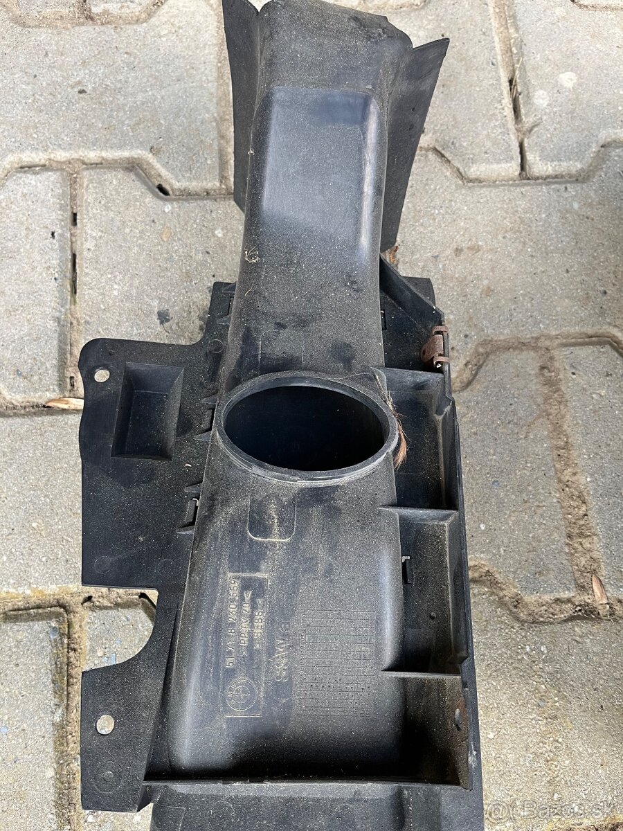 BMW e46 náduchy a podblatníky - 7
