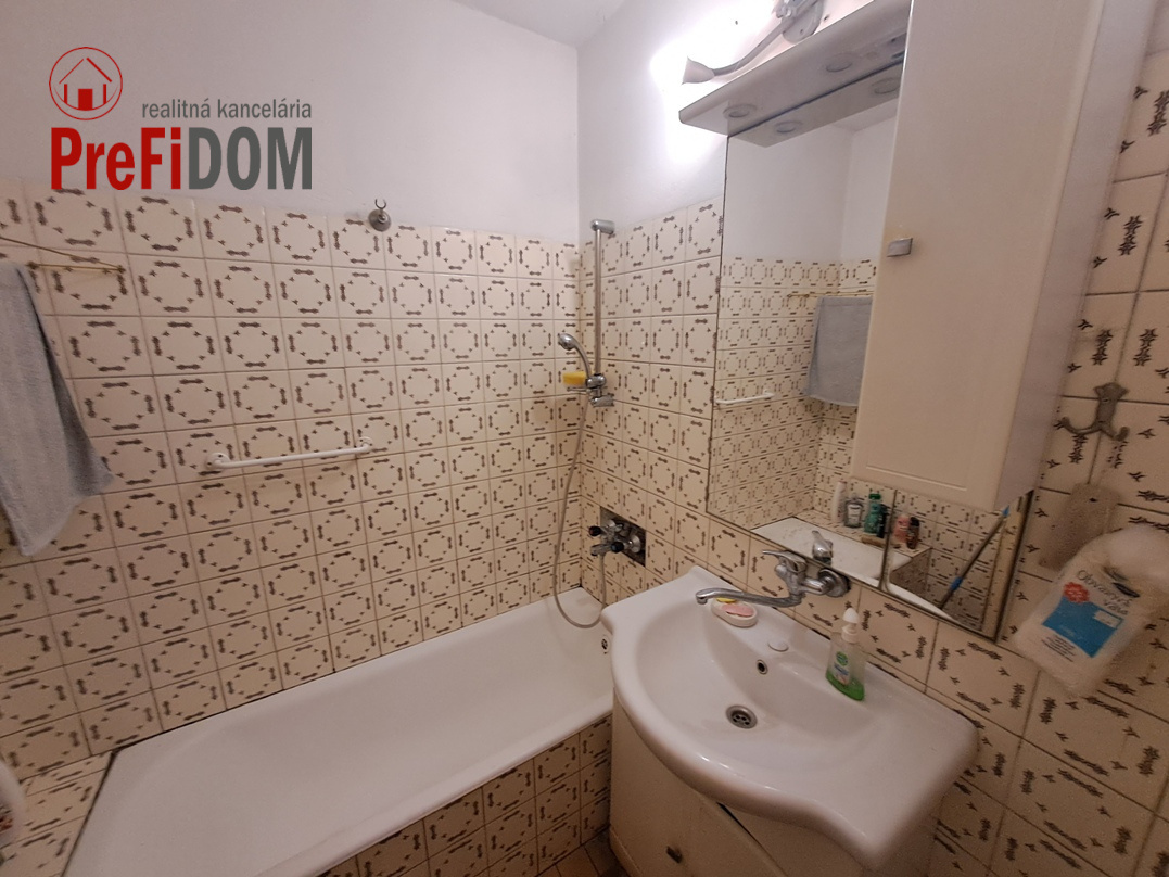 PREDAJ 4 – izbový átriový rodinný dom v meste Šurany. - 7