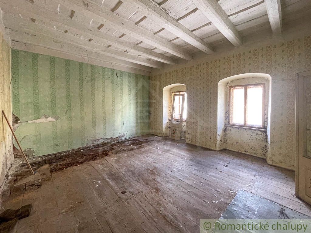 Historický meštiansky dom v centre Kremnice – investičná p - 7