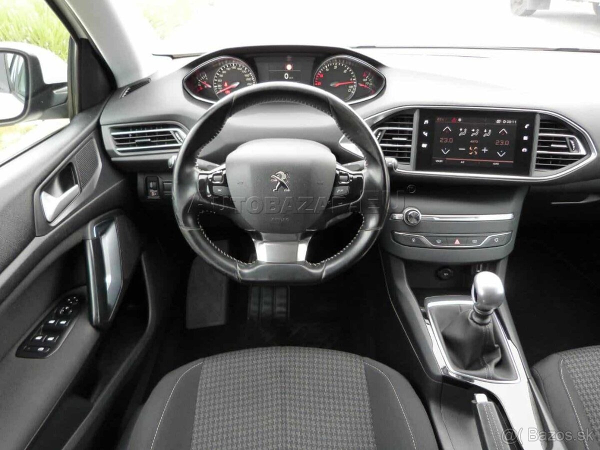 Predám Peugeot 1.5 blue hdi - 7