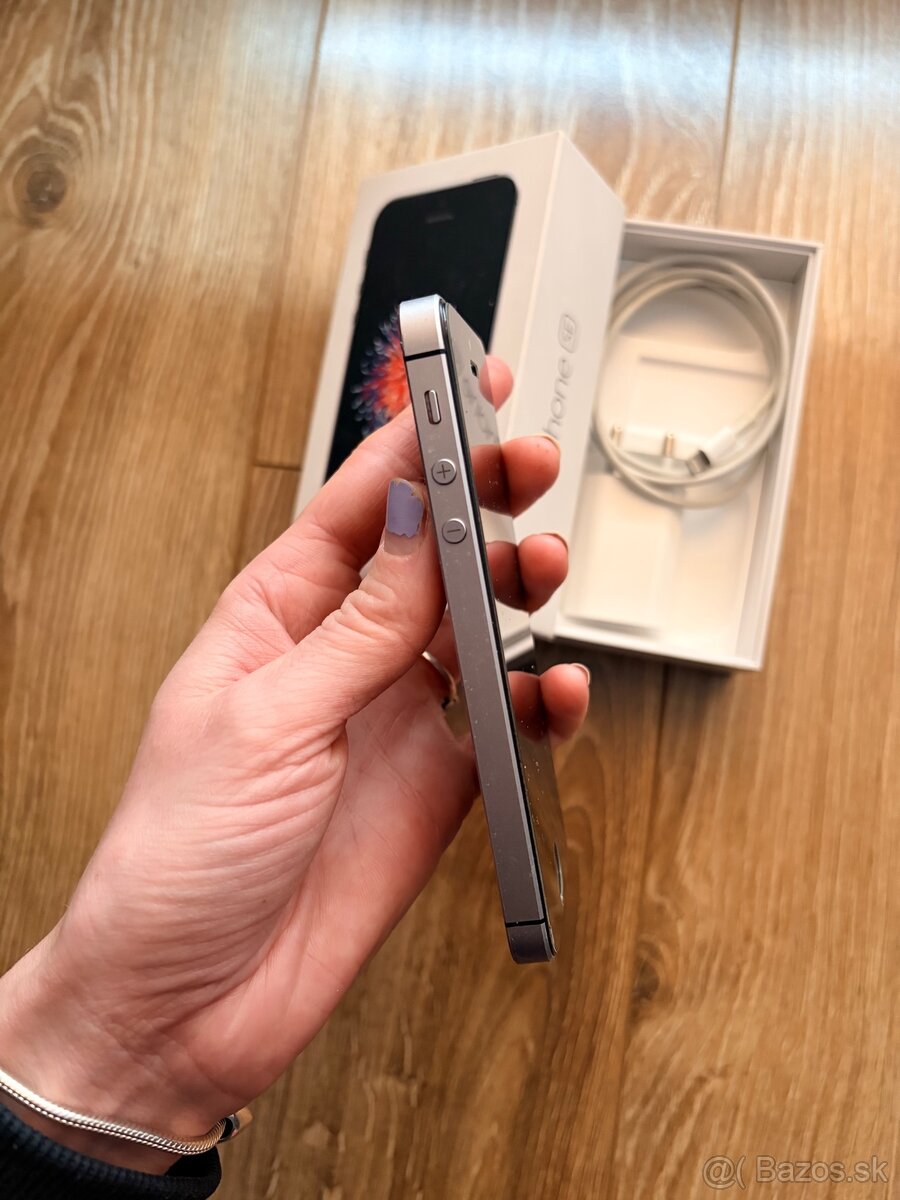 iPhone SE - 1. generácia, 64 GB, strieborný - 7
