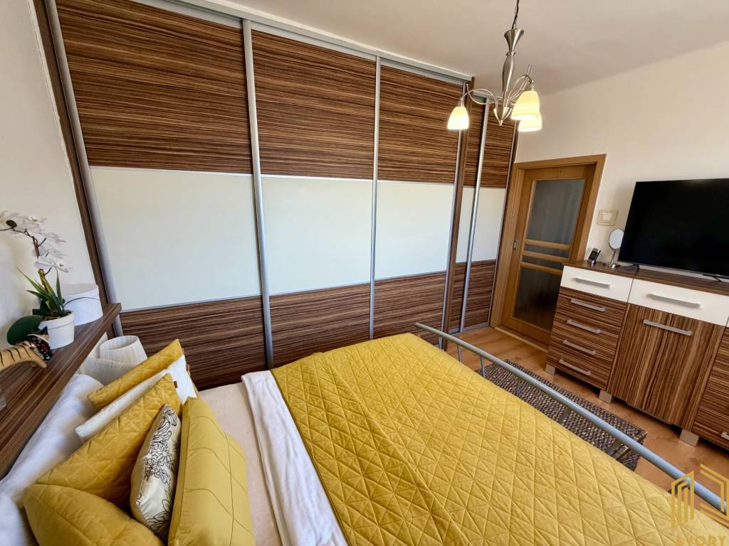 NA PREDAJ 3 - IZB. BYT s BALKÓNOM, SENICA - CENTRUM - 7