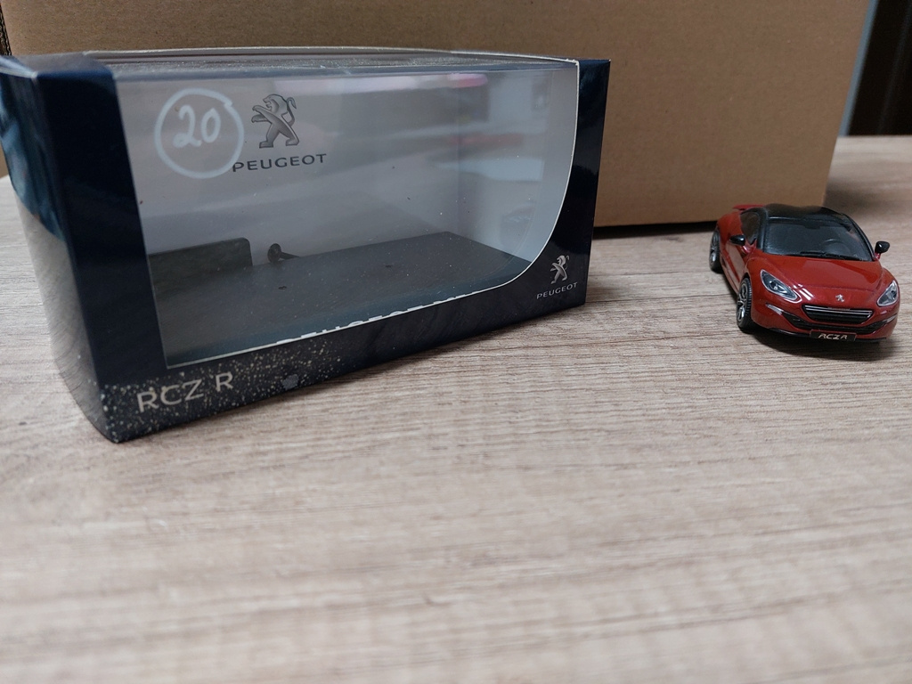 Model auta peugeot Rcz R 1:43 Norev - 7