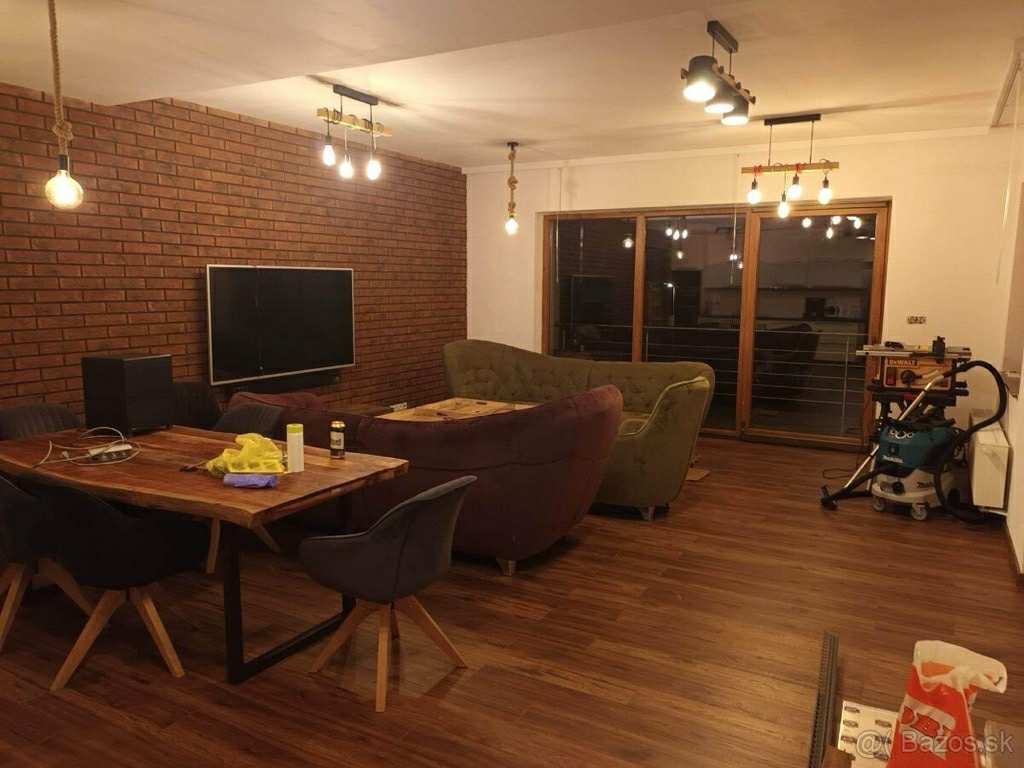 Pokládka plávajúcej podlahy - 7