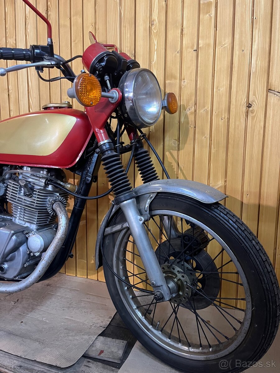 Kawasaki Z200 - 7