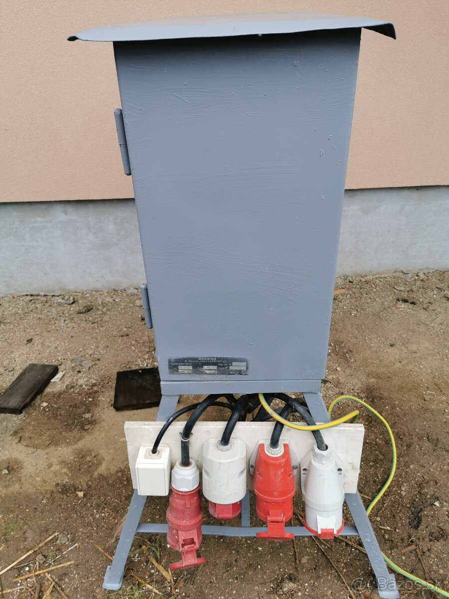 Predám rozvodnú skriňu - 7