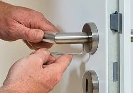 Montáž zárubní a dverí - 7