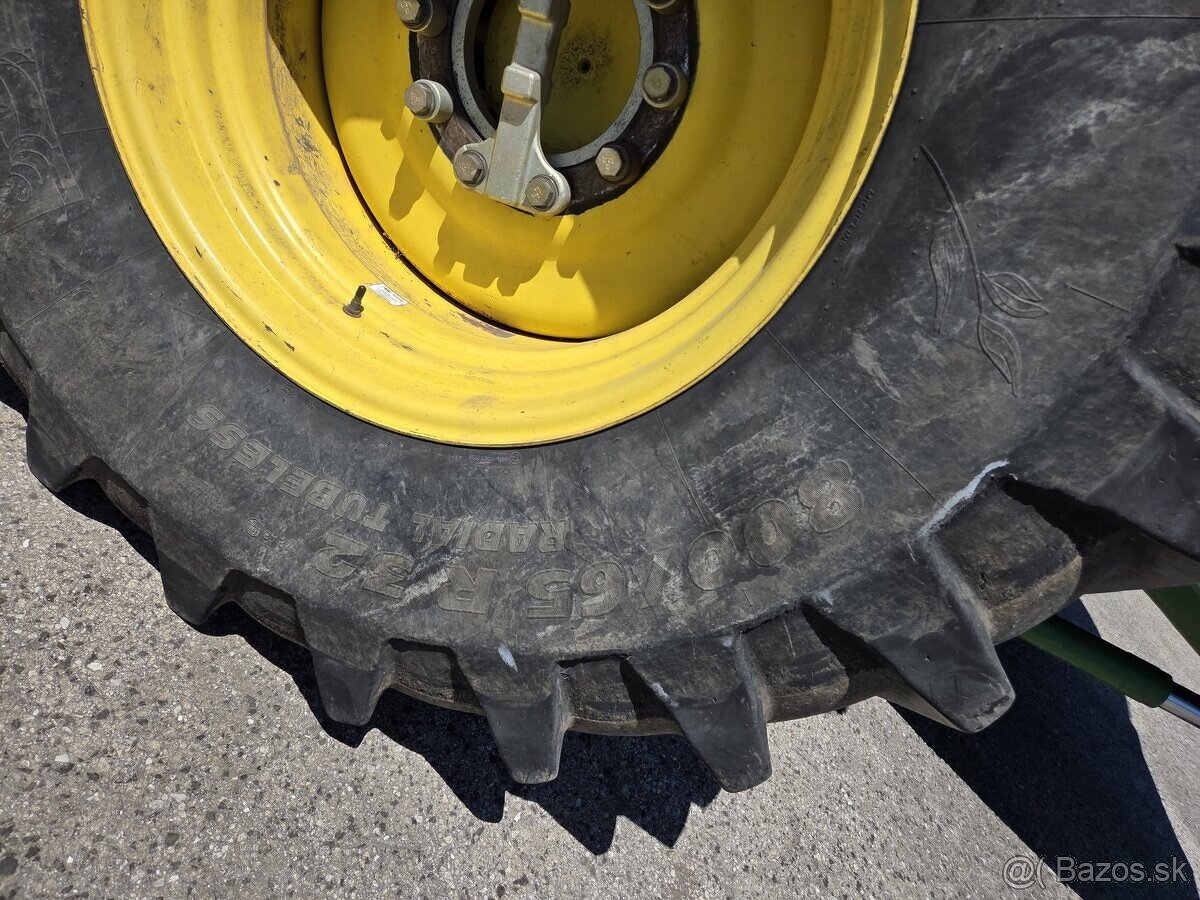 Predám kombajn John Deere S680 HillMaster - 7