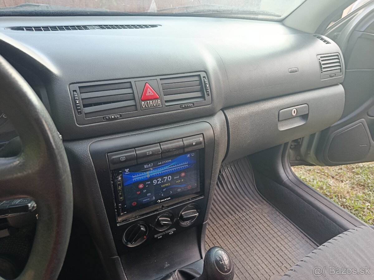 Škoda Octavia 1.6 Benzín Elegance, r. 2002 - 7