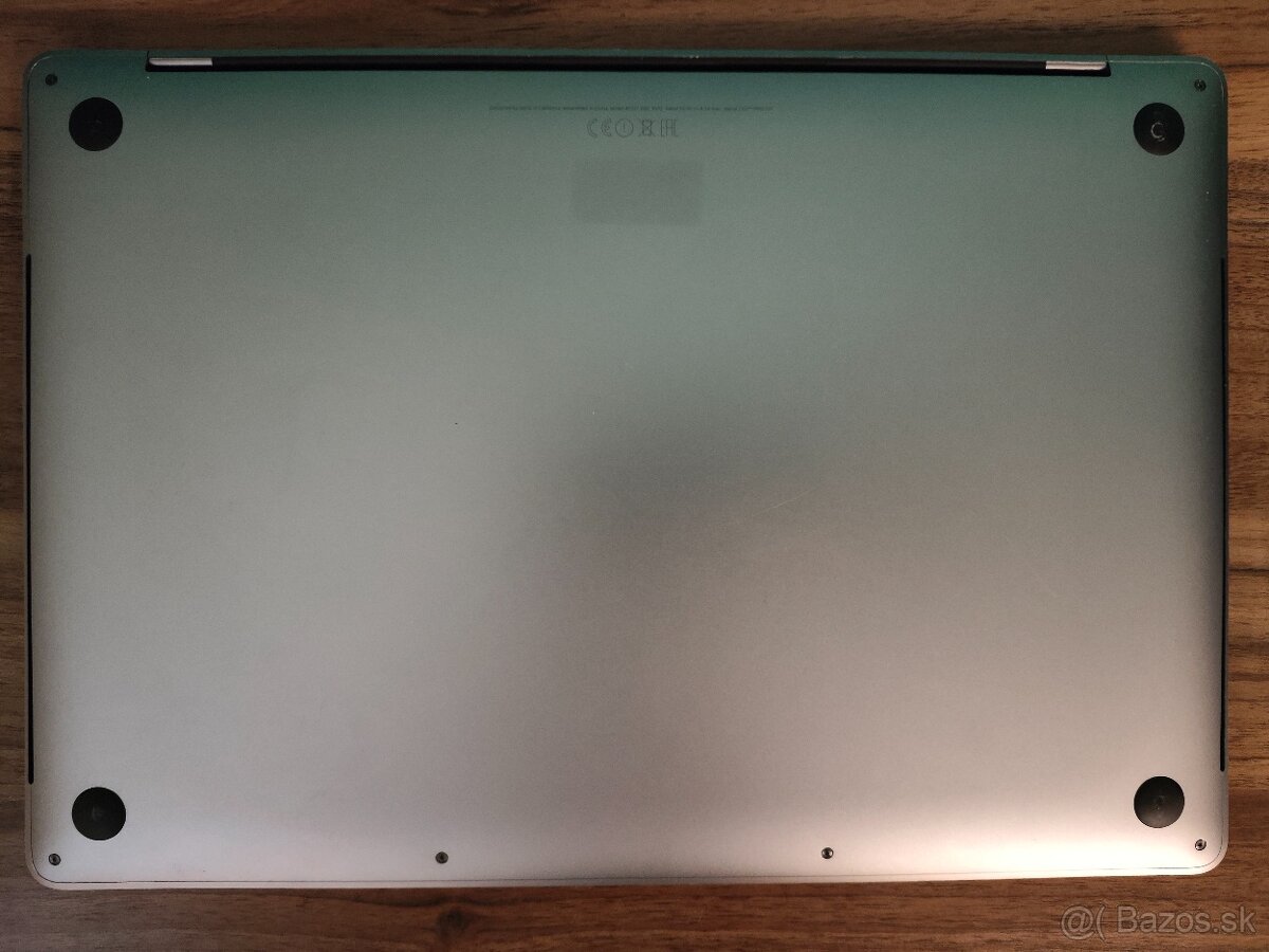 MacBook Pro 15 2017 | A1707 | i7 • 16GB • 256GB - 7